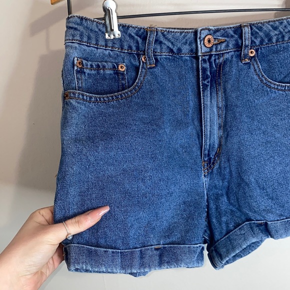 Pants - 🎲Perfect comfy jean shorts!